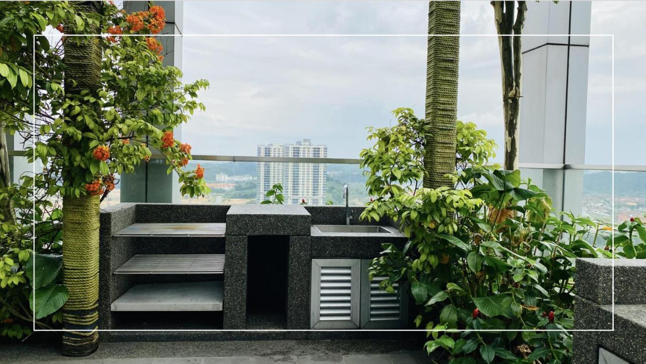 13a-aurora Place- Pavilion *